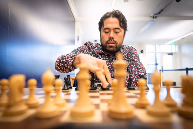 Hikaru Nakamura playing chess