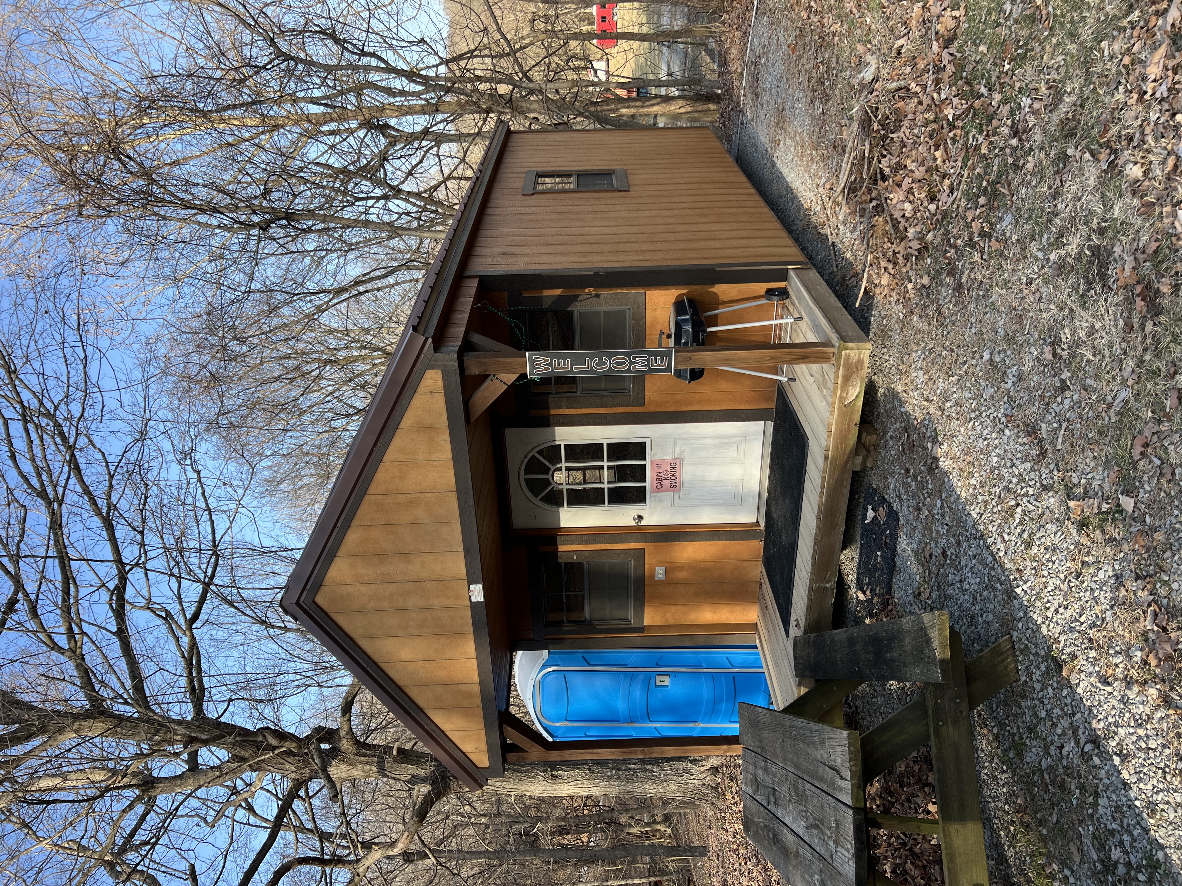 hogrock_cabin.jpg