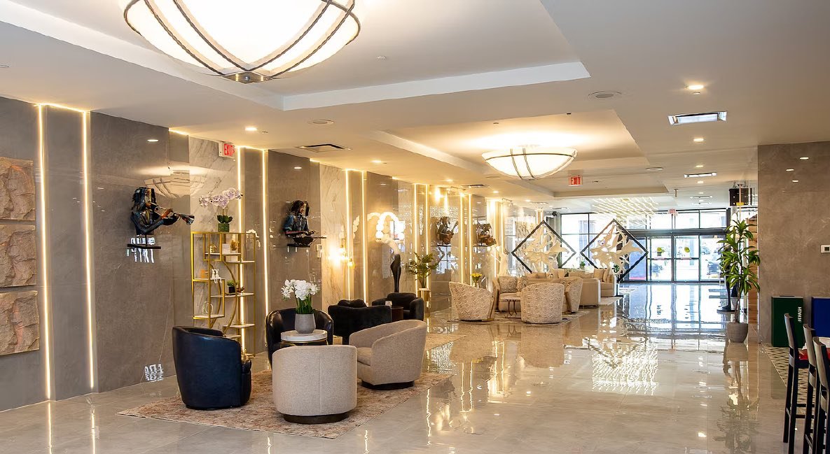 The lobby of the Wyndham New Orleans Airport and Conference Center.