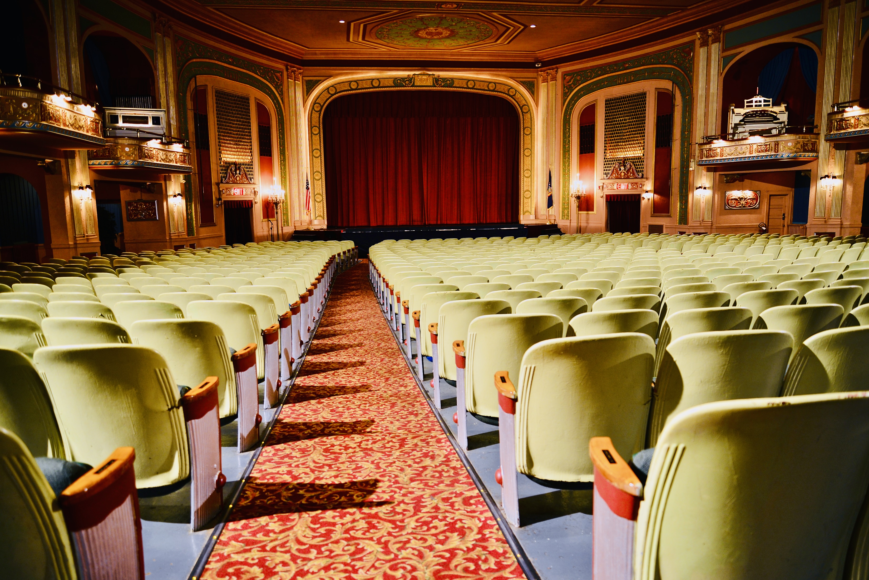 Opera Box