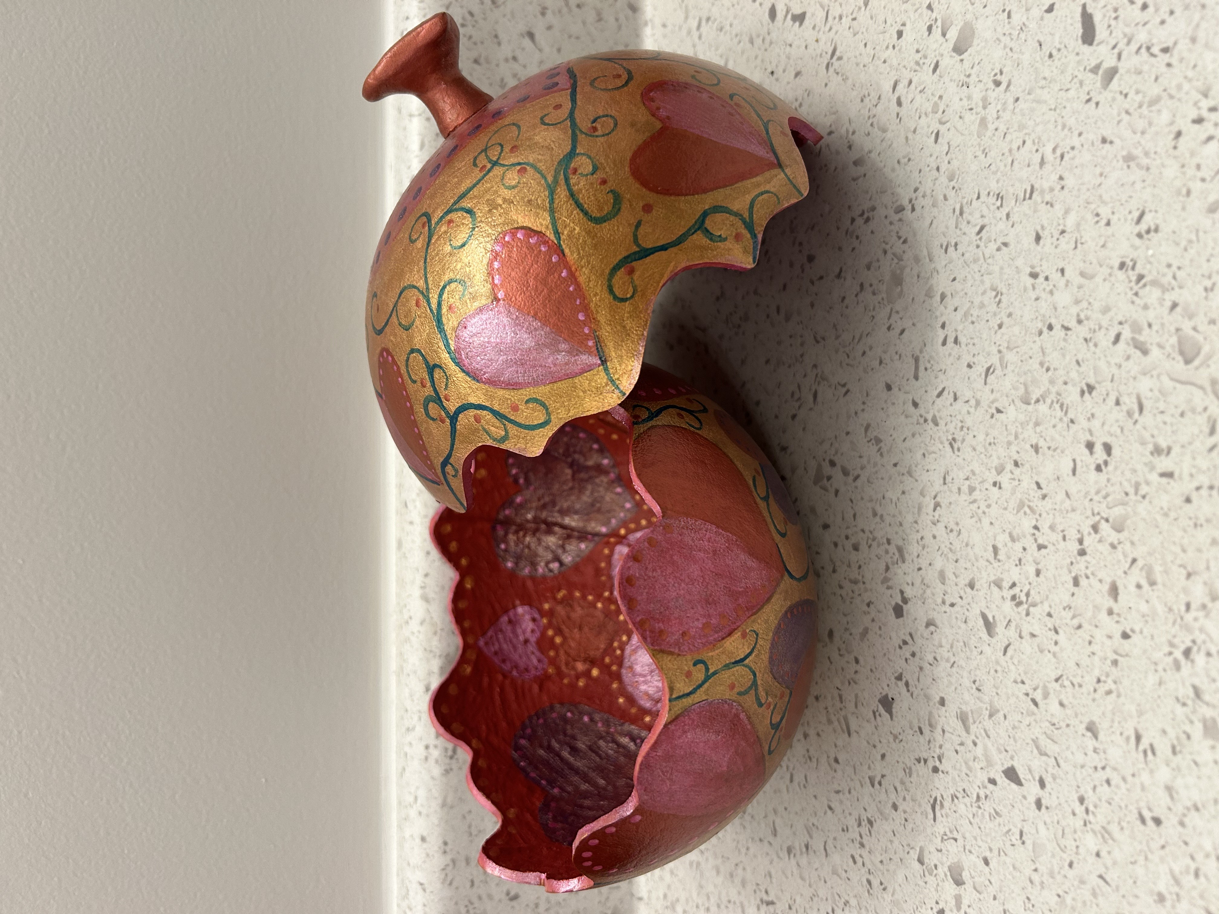 4240 All Hearts Gourd Bowl with Kate Campbell